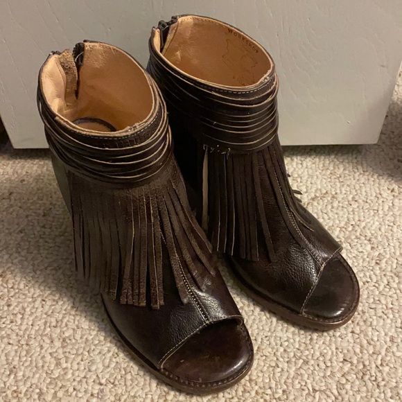 Bed Stu Shoes - Bed Stu open toe fringe booties
